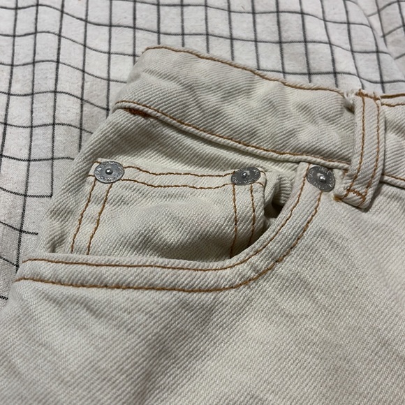 Zara Jean Short - Picture 3 of 4